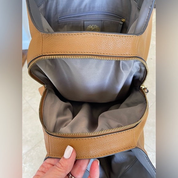 VINCE CAMUTO BAG. - Picture 12 of 14